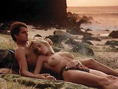Голая Дона Спейр в фильме «Жестокая охота» фото #4