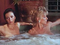 Голая Дона Спейр в фильме «Победить или умереть» фото #4