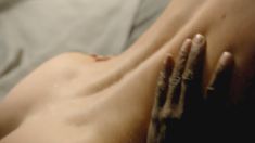 Голая Доун Оливери в сериале «Обитель лжи» фото #22