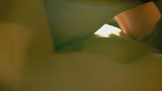 Голая Доун Оливери в фильме «Миссионер» фото #4