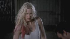 Соски Дэрил Ханны в фильме «Тяжелые деньги» фото #2