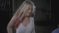 Соски Дэрил Ханны в фильме «Тяжелые деньги» фото #4