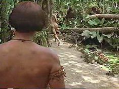 Голая Дэрил Ханна в фильме «Игры в полях Господних» фото #12