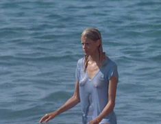 Голая Дэрил Ханна в фильме «Летние любовники» фото #10