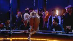 Голая Дэрил Ханна в фильме «Танцы в «Голубой игуане»» фото #5