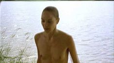 Голая Жанетт Хайн в фильме «Прощание» фото #3