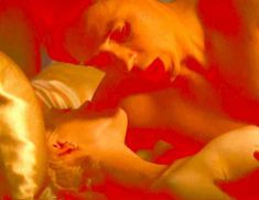 Голая Жанин Терио в фильме «Голод» фото #6