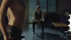 Голая грудь Жасмин Герат в фильме Die Mandantin фото #1