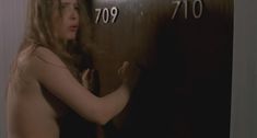 Голая Жюли Дельпи в фильме «Убить Зои» фото #12