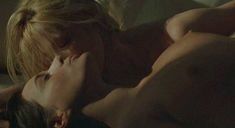 Голая Зита Гёрёг в фильме «8 миллиметров 2» фото #5