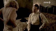 Голая Зои Таппер в сериале «Двадцать тысяч улиц под небом» фото #1