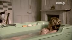 Голая Зои Таппер в сериале «Двадцать тысяч улиц под небом» фото #12