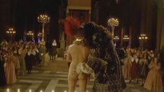 Голая попа Зои Таппер в фильме «Красота по-английски» фото #4