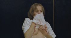 Голая грудь Изабель Юппер в фильме «Пианистка» фото #3