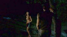 Красивая голая грудь Изильд Ле Беско в фильме Wild Camp фото #2