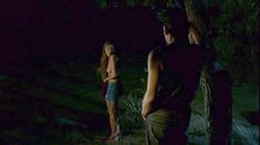 Красивая голая грудь Изильд Ле Беско в фильме Wild Camp фото #4