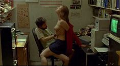 Голая Изильд Ле Беско в фильме «Без сантиментов» фото #1