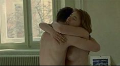 Голая Изильд Ле Беско в фильме «Без сантиментов» фото #6