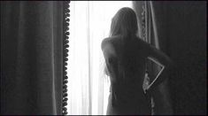 Голая Изильд Ле Беско в фильме «До скорого!» фото #15