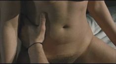 Голая Изильд Ле Беско в фильме «Неприкасаемый» фото #6