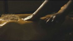 Голая Изильд Ле Беско в фильме «Неприкасаемый» фото #11