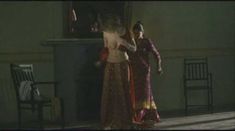 Голая Изильд Ле Беско в фильме «Неприкасаемый» фото #13