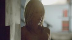 Голая Инге Бекманн в сериале «Доминион» фото #1