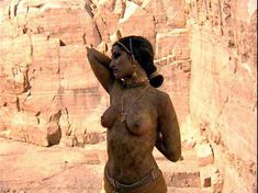 Голая Индира Варма в фильме «Кама Сутра. История любви» фото #12