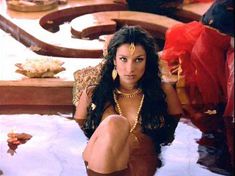 Голая Индира Варма в фильме «Кама Сутра. История любви» фото #13