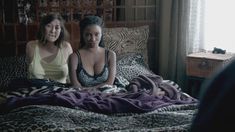 Голая Исидора Горештер в сериале «Бесстыдники» фото #3