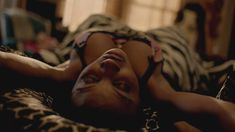 Голая Исидора Горештер в сериале «Бесстыдники» фото #8