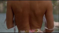 Красотка КаДи Стрикленд оголила грудь и попу в фильме «Уокер Пейн» фото #1