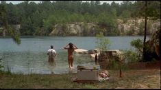 Красотка КаДи Стрикленд оголила грудь и попу в фильме «Уокер Пейн» фото #2