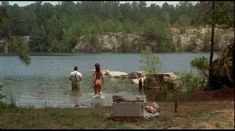 Красотка КаДи Стрикленд оголила грудь и попу в фильме «Уокер Пейн» фото #3