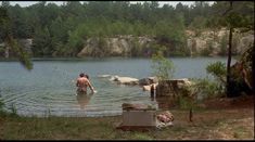 Красотка КаДи Стрикленд оголила грудь и попу в фильме «Уокер Пейн» фото #4