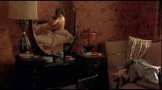 Красотка КаДи Стрикленд оголила грудь и попу в фильме «Уокер Пейн» фото #6