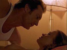 Голая Камилла Овербай Рус в фильме «На границе» фото #15