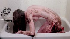 Голая Камилль Китон в фильме «Я плюю на ваши могилы» фото #51