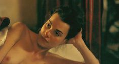 Голая Камилль Рутерфорд в фильме «Мария – королева Шотландии» фото #3