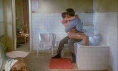 Голая Карен Аллен в фильме «До сентября» фото #11