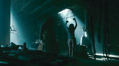 Голая Карен Хассан в сериале «Викинги» фото #5