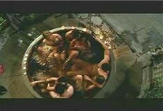 Голая Карен Холнесс в сериале «Развал» фото #9