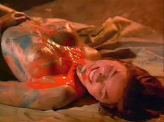 Полностью голая Кари Вурер в фильме Luscious фото #27