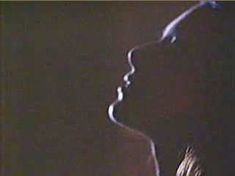 Голая Кари Вурер в фильме «Виртуальный полицейский» фото #15