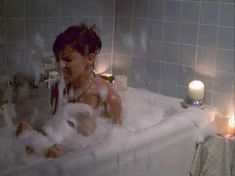 Голая грудь Кари Вурер в фильме «Вожделение Кейт» фото #2