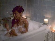 Голая грудь Кари Вурер в фильме «Вожделение Кейт» фото #3