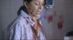 Голая грудь Кари Вурер в фильме «Восставший из ада 7. Армия мертвецов» фото #7