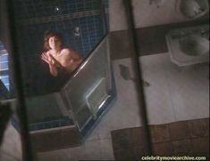 Голая Кари Вурер в фильме «Острые ощущения» фото #18