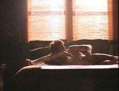 Голая Кари Вурер в фильме «Острые ощущения» фото #21