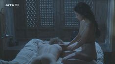 Голая Карина Теста в сериале «Одиссея» фото #24